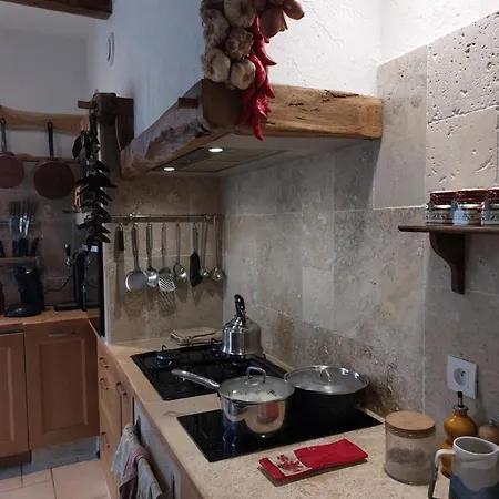 Les De L'estelou Bed and breakfast